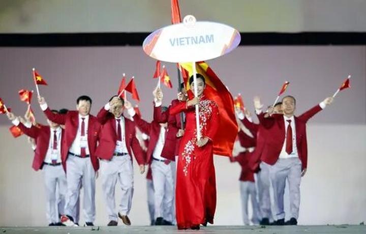 Hotspot Matrix và Shake It Off - bản lĩnh của thế hệ mới: không ngại “lắc” mình ra khỏi